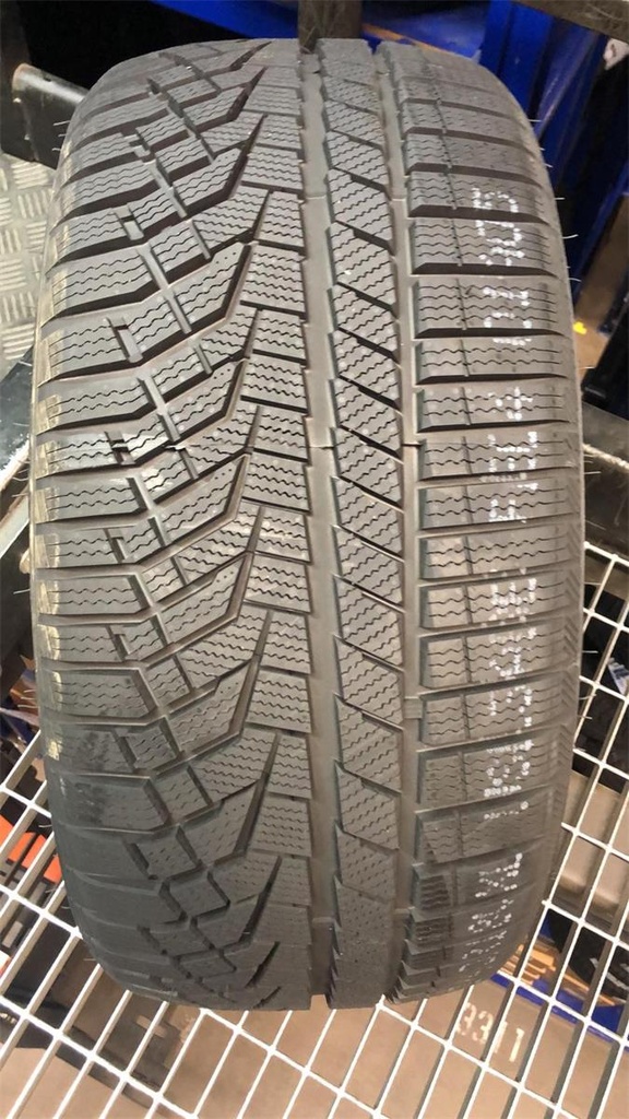 215/45R16 90V SAILUN ICE BLAZER ALPINE EVO 1 XL